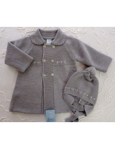 ABRIGO DE PUNTO CON CAPOTA