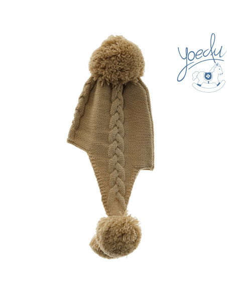 GORRO OCHOS 3 POMPONES
